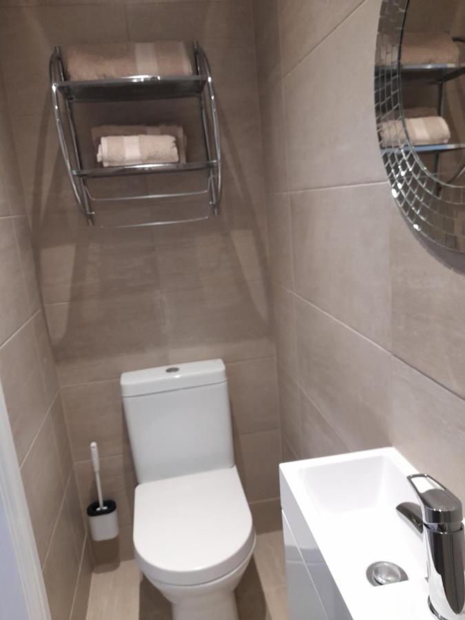 Lovely Home With Full En-Suite Double Bed Rooms Редінг Екстер'єр фото