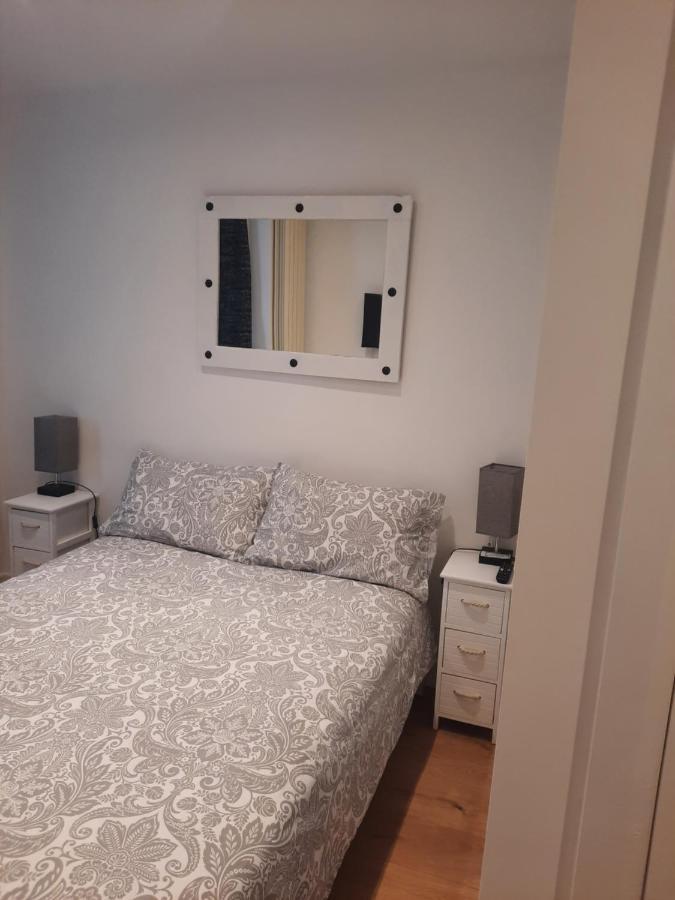 Lovely Home With Full En-Suite Double Bed Rooms Редінг Екстер'єр фото