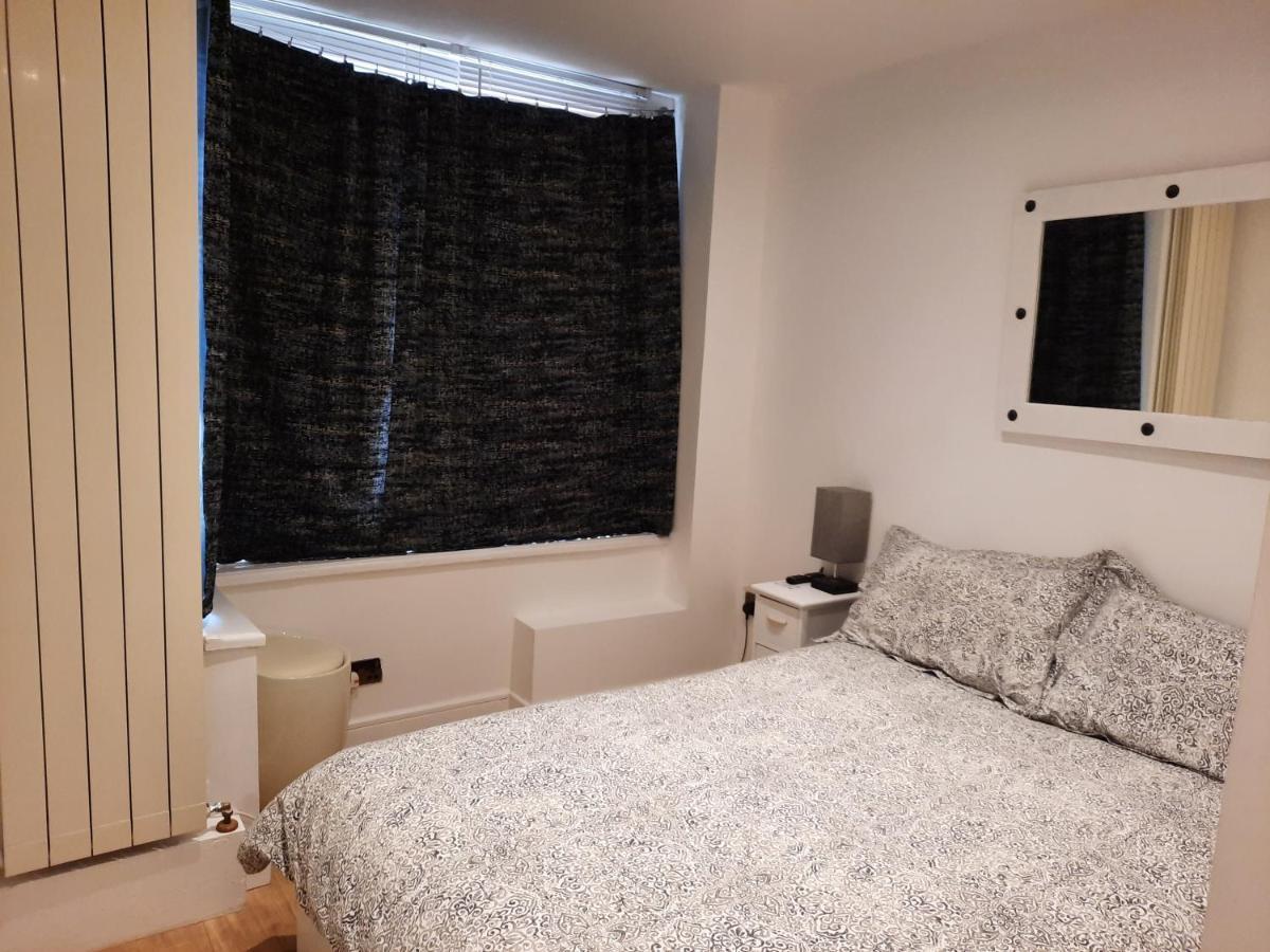 Lovely Home With Full En-Suite Double Bed Rooms Редінг Екстер'єр фото