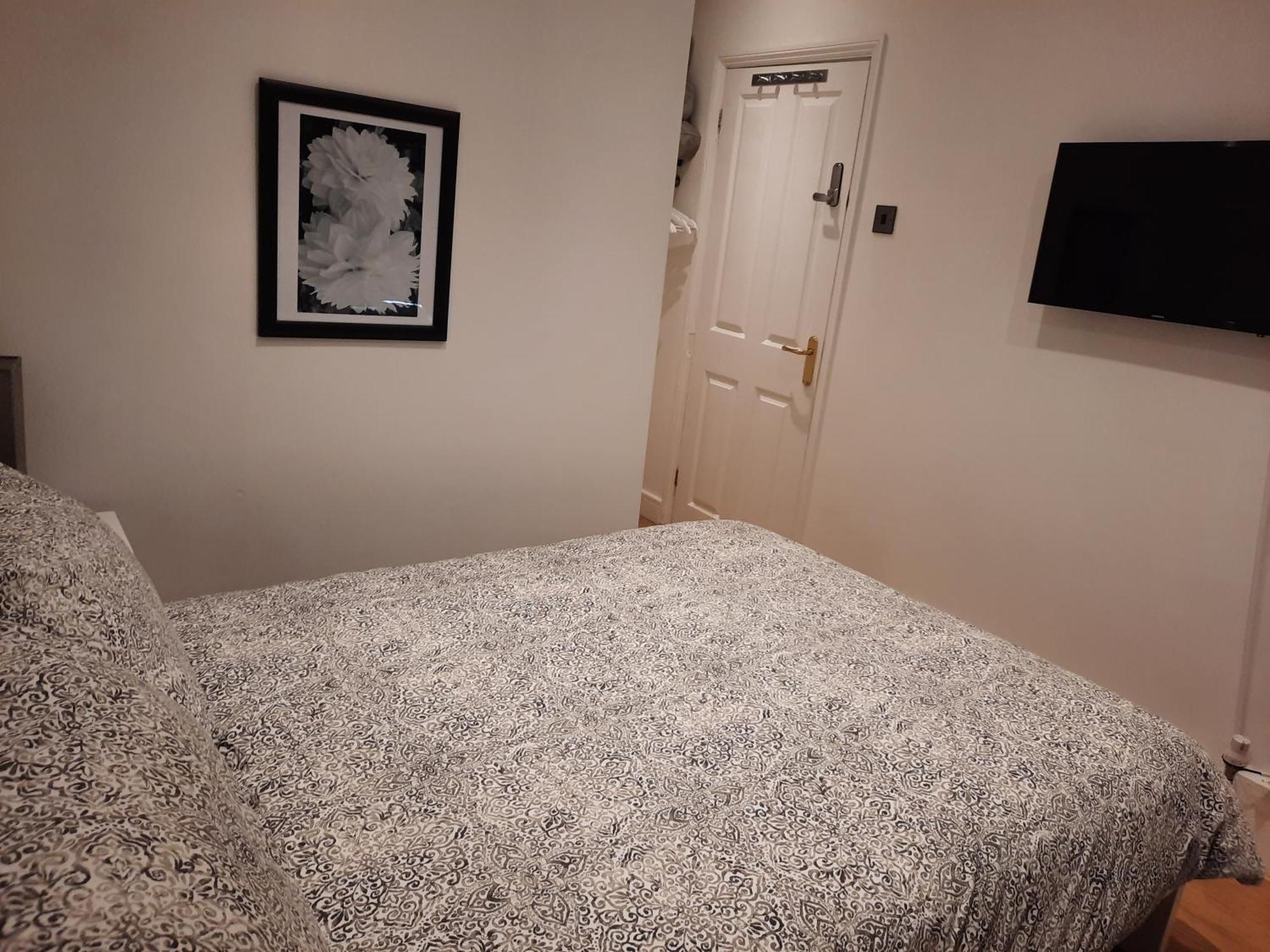 Lovely Home With Full En-Suite Double Bed Rooms Редінг Екстер'єр фото